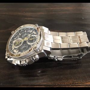 Beautiful Bulova Precisionist men’s watch.